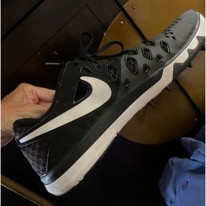 Men’s Nike black gym shoes 11.5